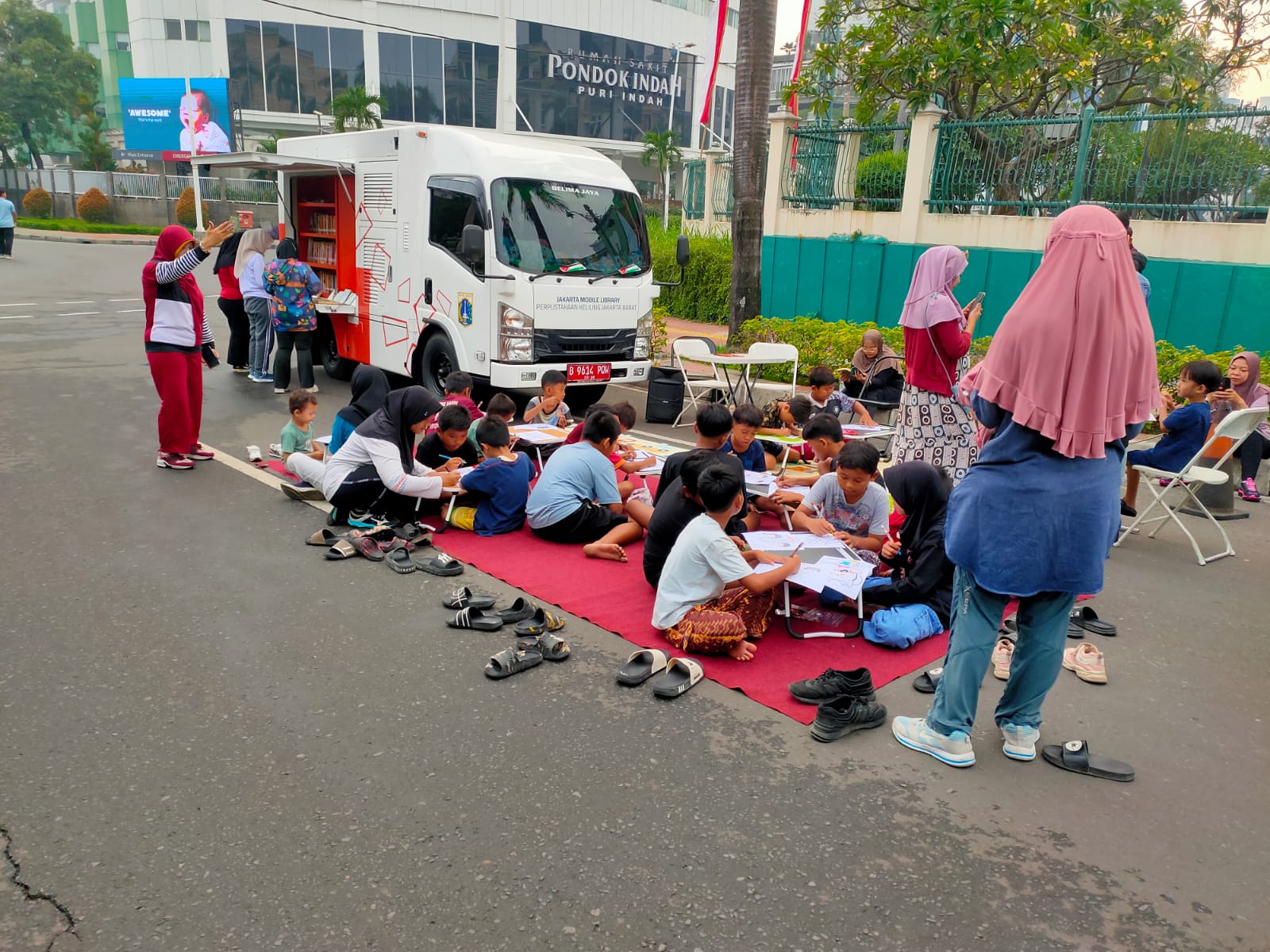 HBKB "Layanan Mobil Perpustakaan Keliling"